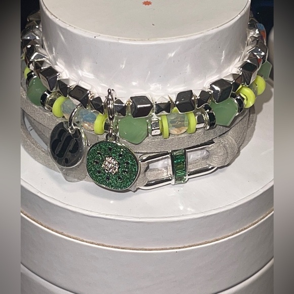 Spring stacks 2023 - Picture 3 of 4